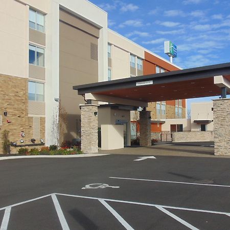 Holiday Inn Express & Suites Wapakoneta By Ihg Exterior photo
