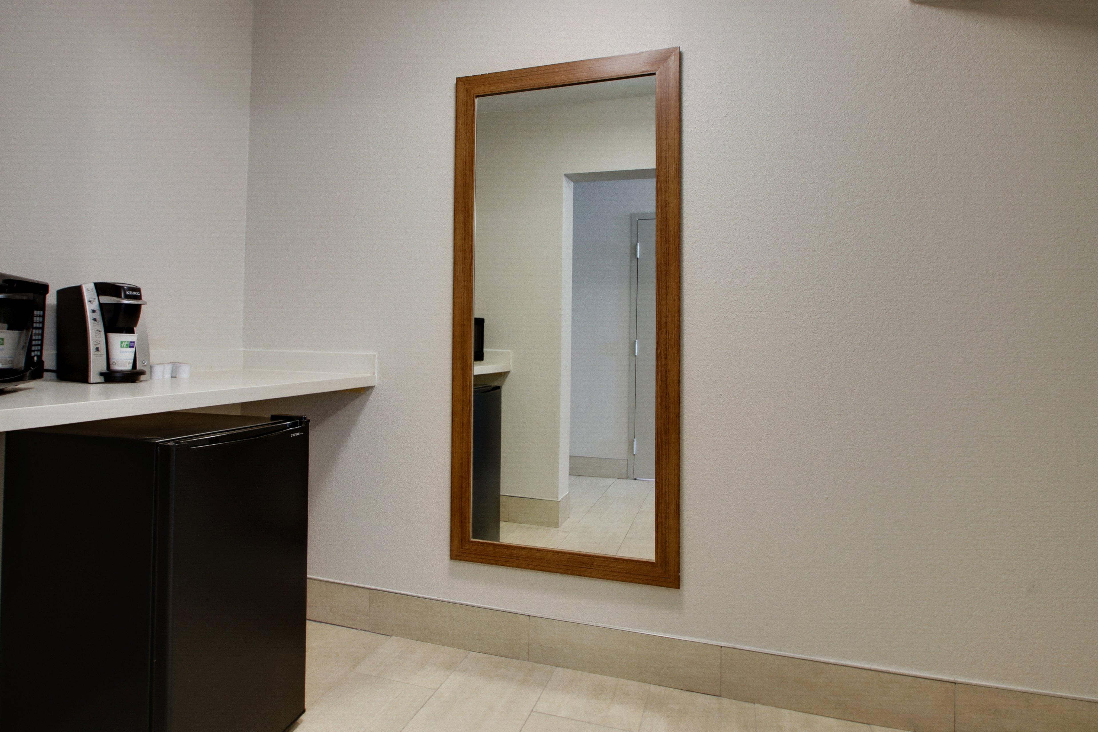 Holiday Inn Express & Suites Wapakoneta By Ihg Exterior photo