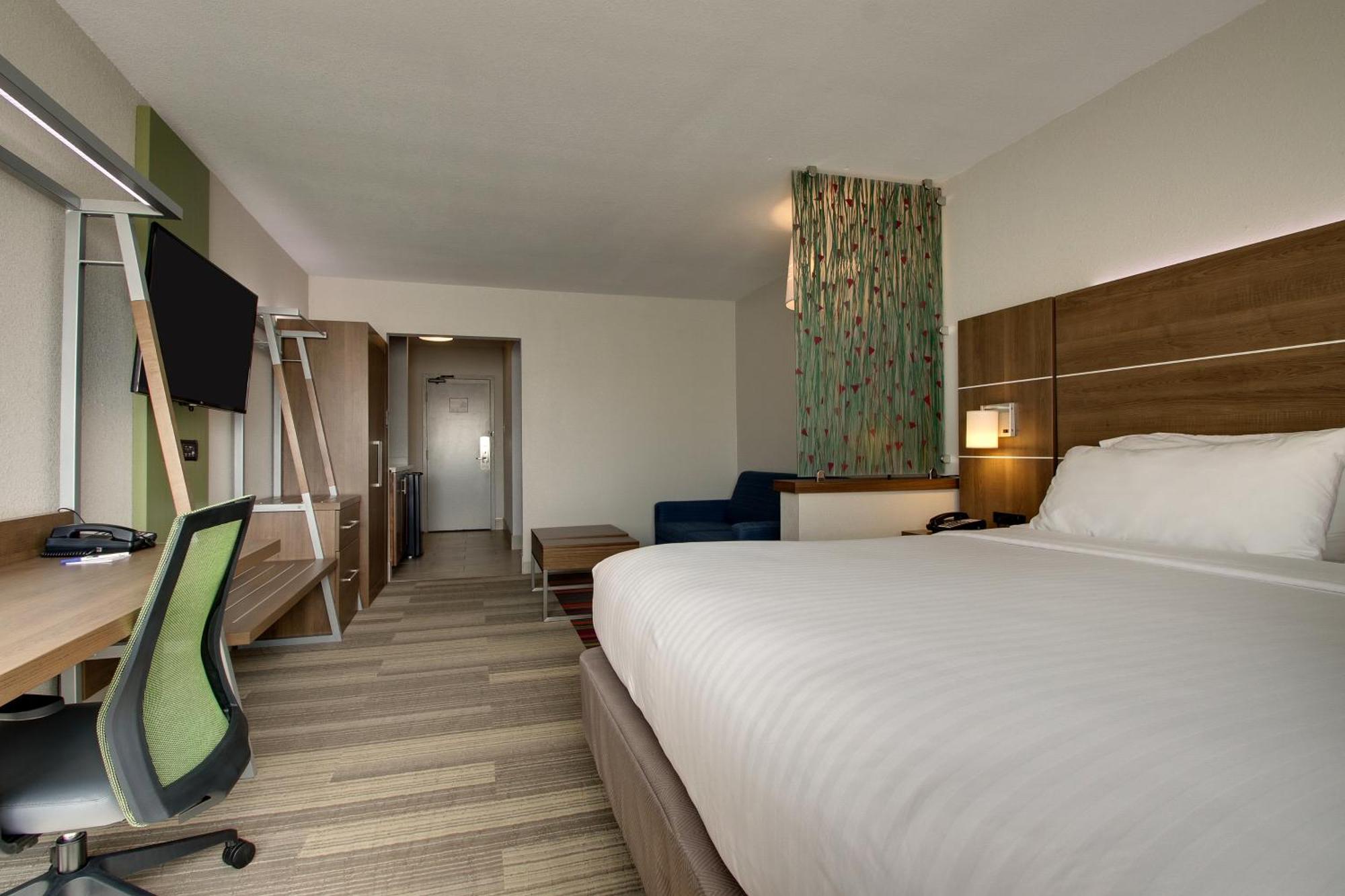 Holiday Inn Express & Suites Wapakoneta By Ihg Exterior photo