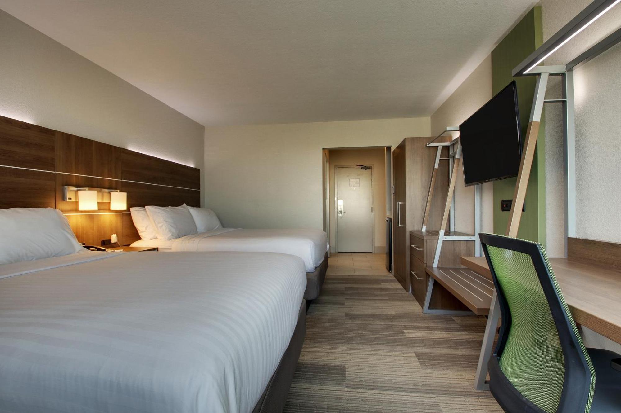 Holiday Inn Express & Suites Wapakoneta By Ihg Exterior photo