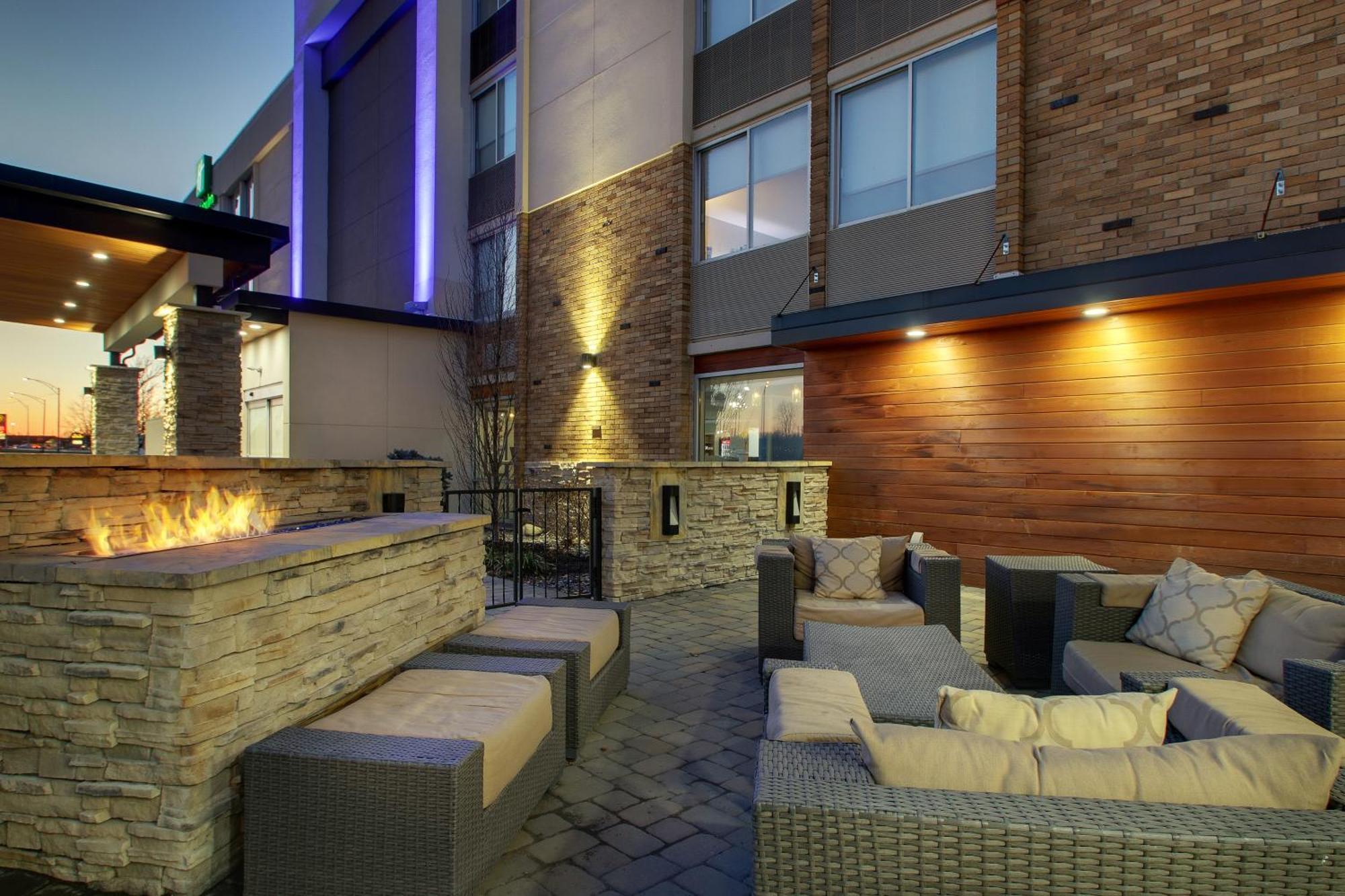 Holiday Inn Express & Suites Wapakoneta By Ihg Exterior photo