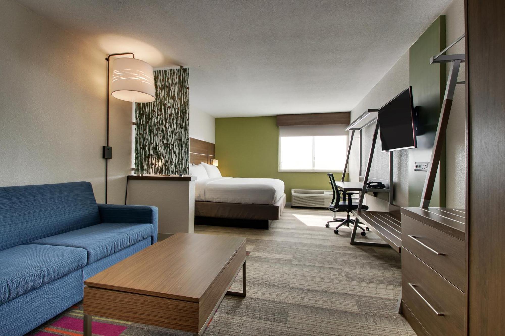 Holiday Inn Express & Suites Wapakoneta By Ihg Exterior photo